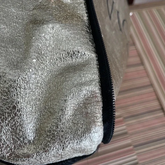 Victoria Secret Limited Edition Packable Duffel/Tote Bag/Metallic G… - Picture 9 of 9